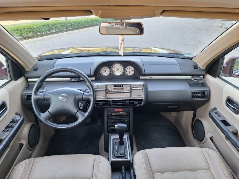 Nissan X-trail 2.0I FULL!, снимка 13 - Автомобили и джипове - 46607270