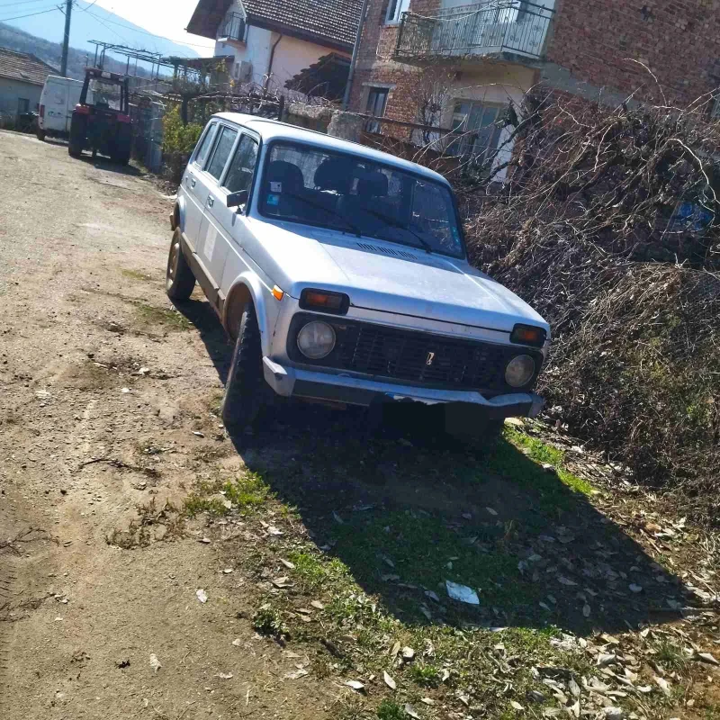 Lada Niva 1.9i, снимка 1 - Автомобили и джипове - 49304704