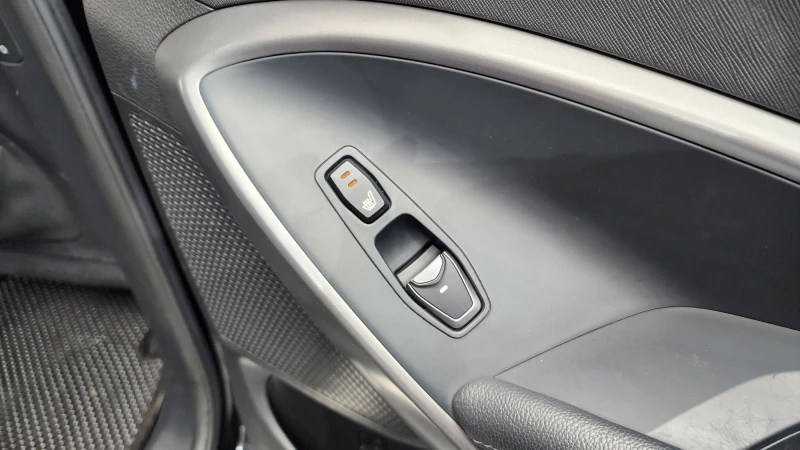 Hyundai Santa fe 2.0CRDI/4x4/Пълна сервизна !!!, снимка 15 - Автомобили и джипове - 53455304