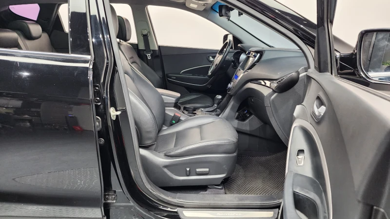 Hyundai Santa fe 2.0CRDI/4x4/Пълна сервизна !!!, снимка 8 - Автомобили и джипове - 53455304