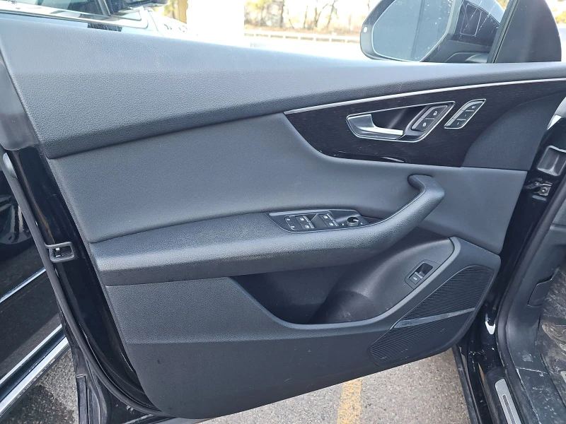 Audi Q8 MATRIX* BANG* OLUFSEN* 360КАМЕРА* ОБДУХВАНЕ* , снимка 9 - Автомобили и джипове - 53576099