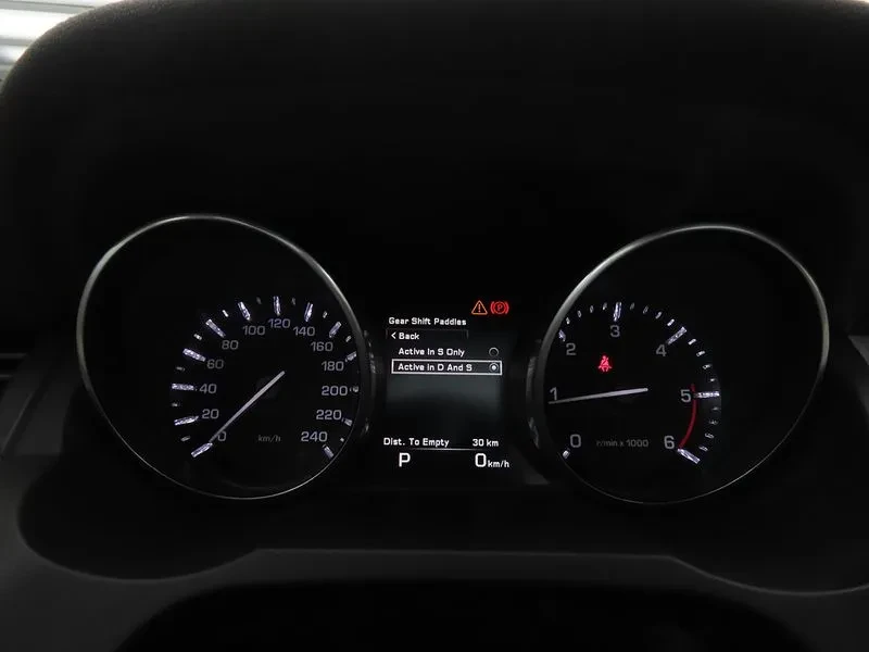 Land Rover Range Rover Evoque 2.2 Sd4 Pure, снимка 9 - Автомобили и джипове - 55216191