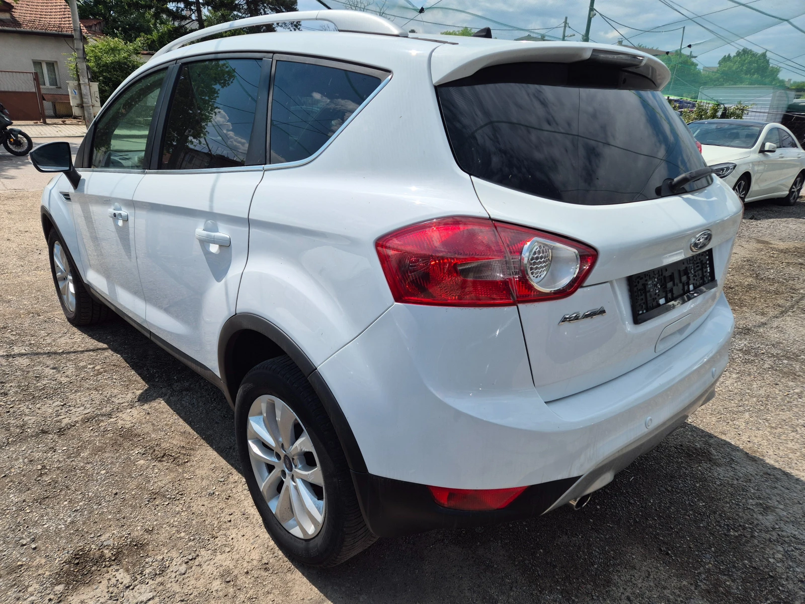 Ford Kuga 2.0TDCI/4X4 - изображение 4