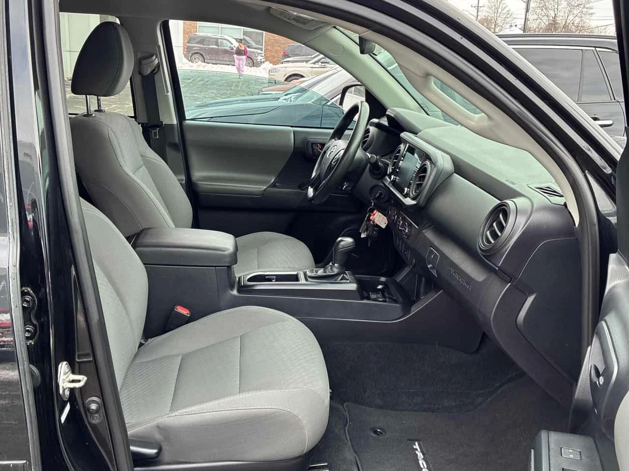 Toyota Tacoma * 4x4 Double Cab * CARFAX * ЦЕНА ДО БГ, снимка 16 - Автомобили и джипове - 53734466