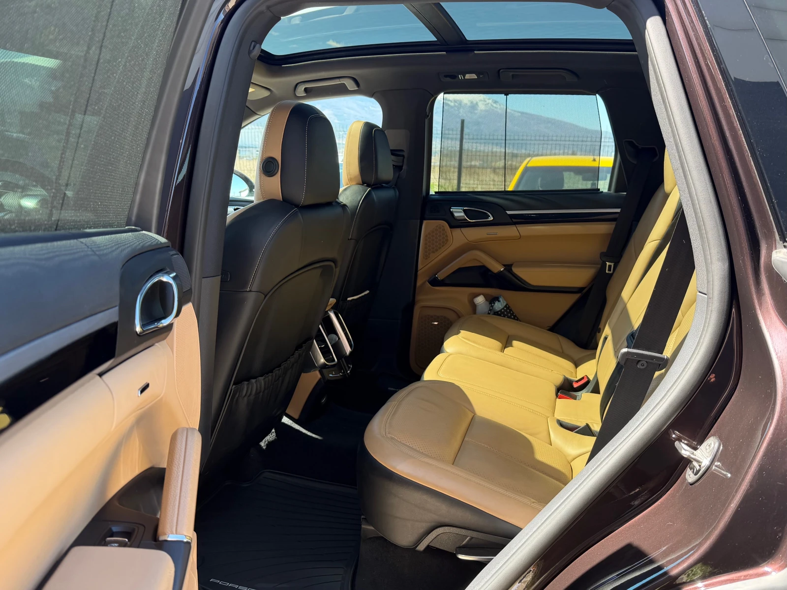 Porsche Cayenne Platinum Edition, снимка 12 - Автомобили и джипове - 54130811