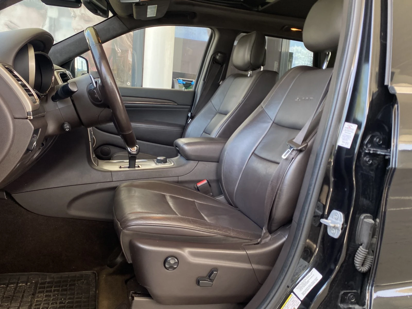 Jeep Grand cherokee HEMI+ ГАЗОВА УРЕДБА КМР, снимка 7 - Автомобили и джипове - 54243615