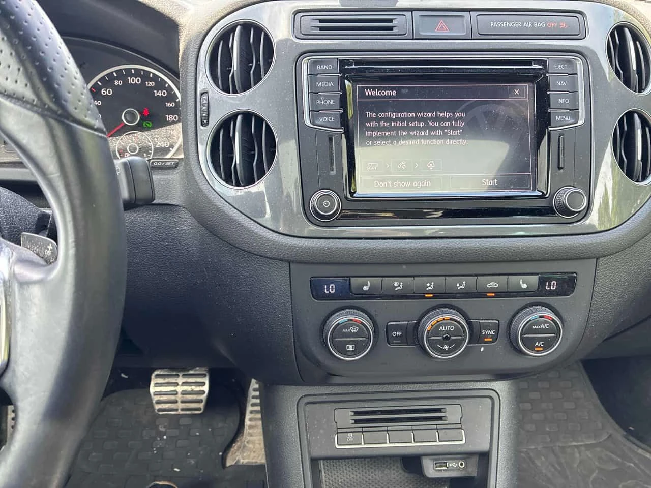 VW Tiguan * Highline * CARFAX * ПОДГРЕВИ * KEYLESS * ПАНО, снимка 9 - Автомобили и джипове - 54931245