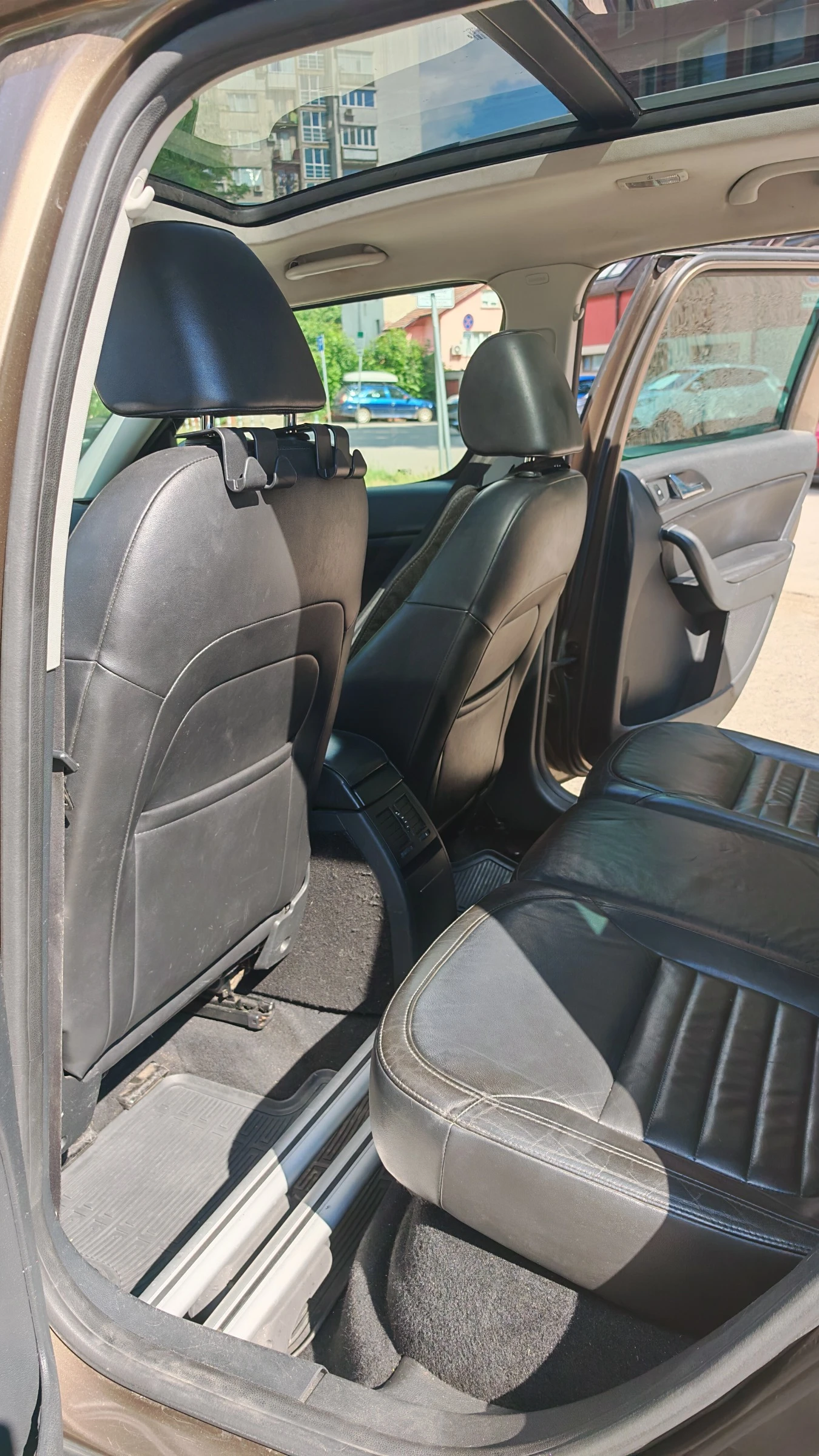 Skoda Yeti, снимка 8 - Автомобили и джипове - 54991442