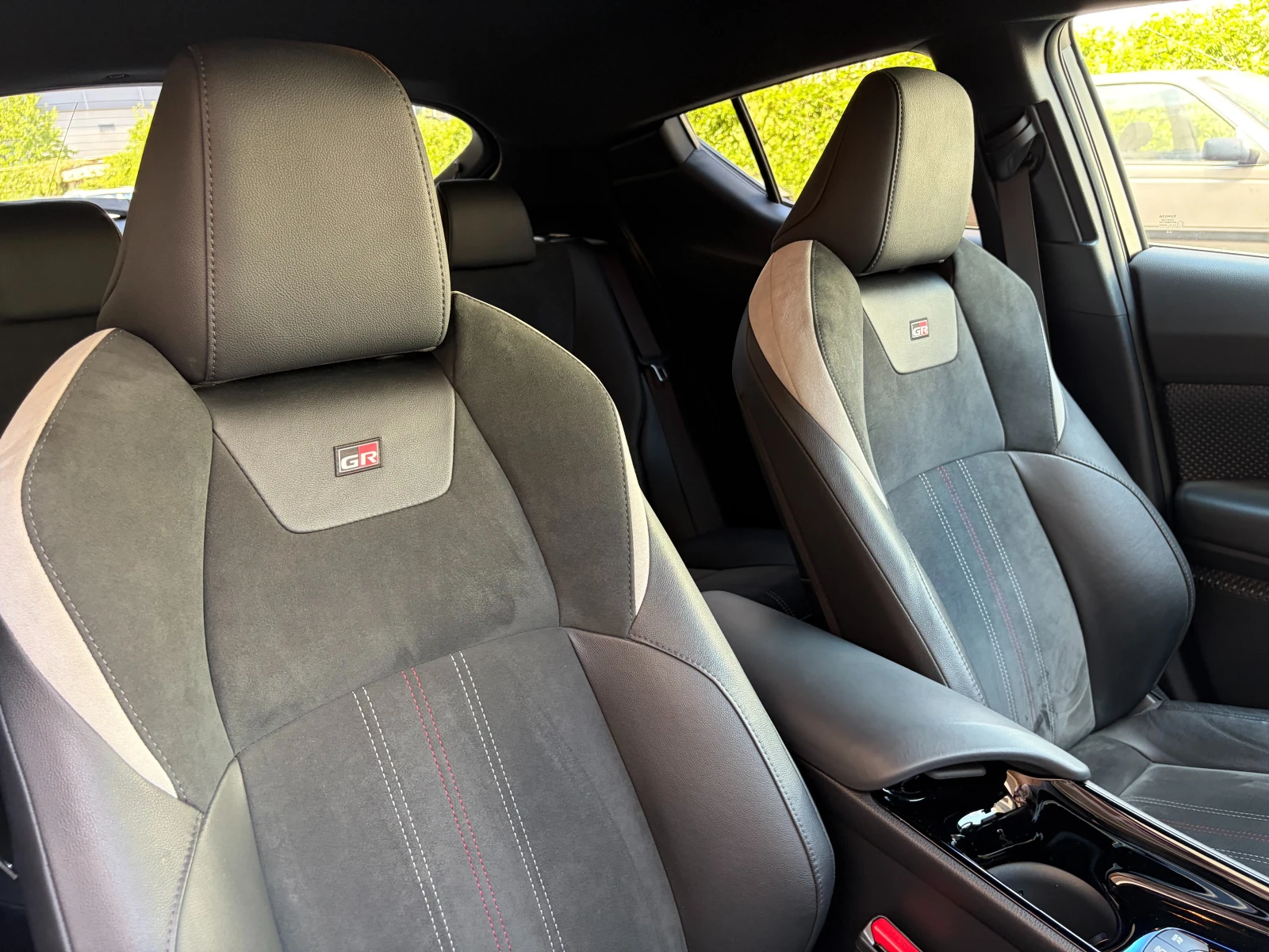 Toyota C-HR 2.0 HSD GR Sport- в Гаранция, снимка 16 - Автомобили и джипове - 55528413