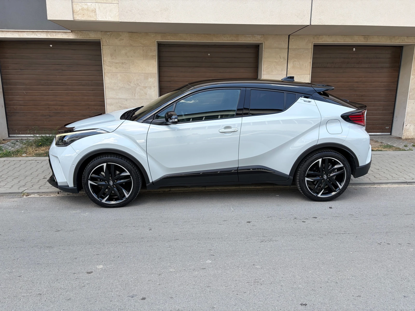 Toyota C-HR 2.0 HSD GR Sport- в Гаранция, снимка 5 - Автомобили и джипове - 55528413
