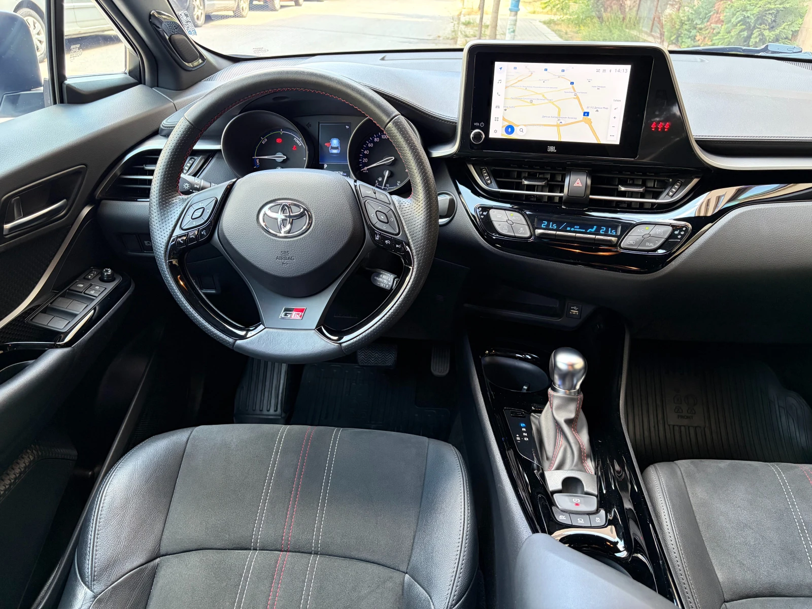 Toyota C-HR 2.0 HSD GR Sport- в Гаранция, снимка 8 - Автомобили и джипове - 55528413