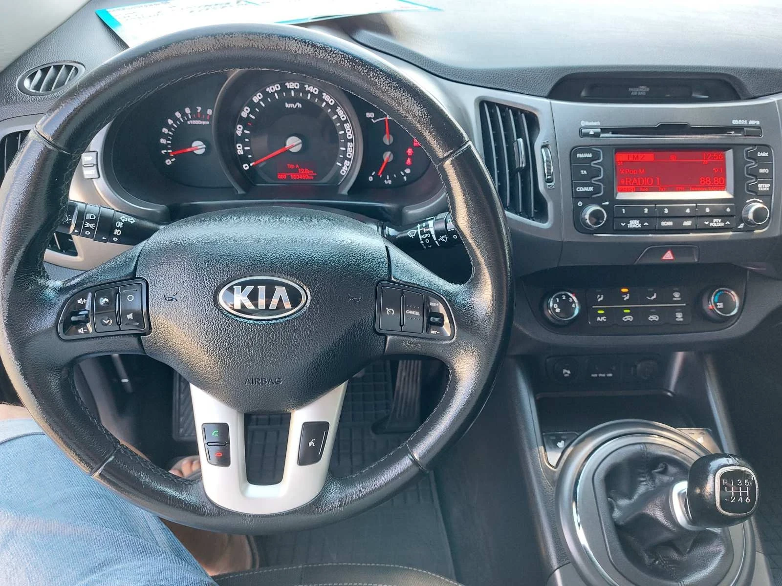 Kia Sportage 1.6, 6ск, снимка 10 - Автомобили и джипове - 55725405