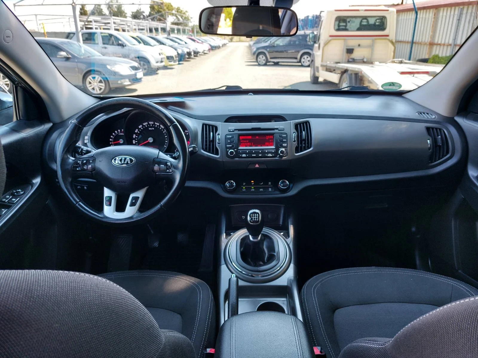 Kia Sportage 1.6, 6ск, снимка 13 - Автомобили и джипове - 55725405