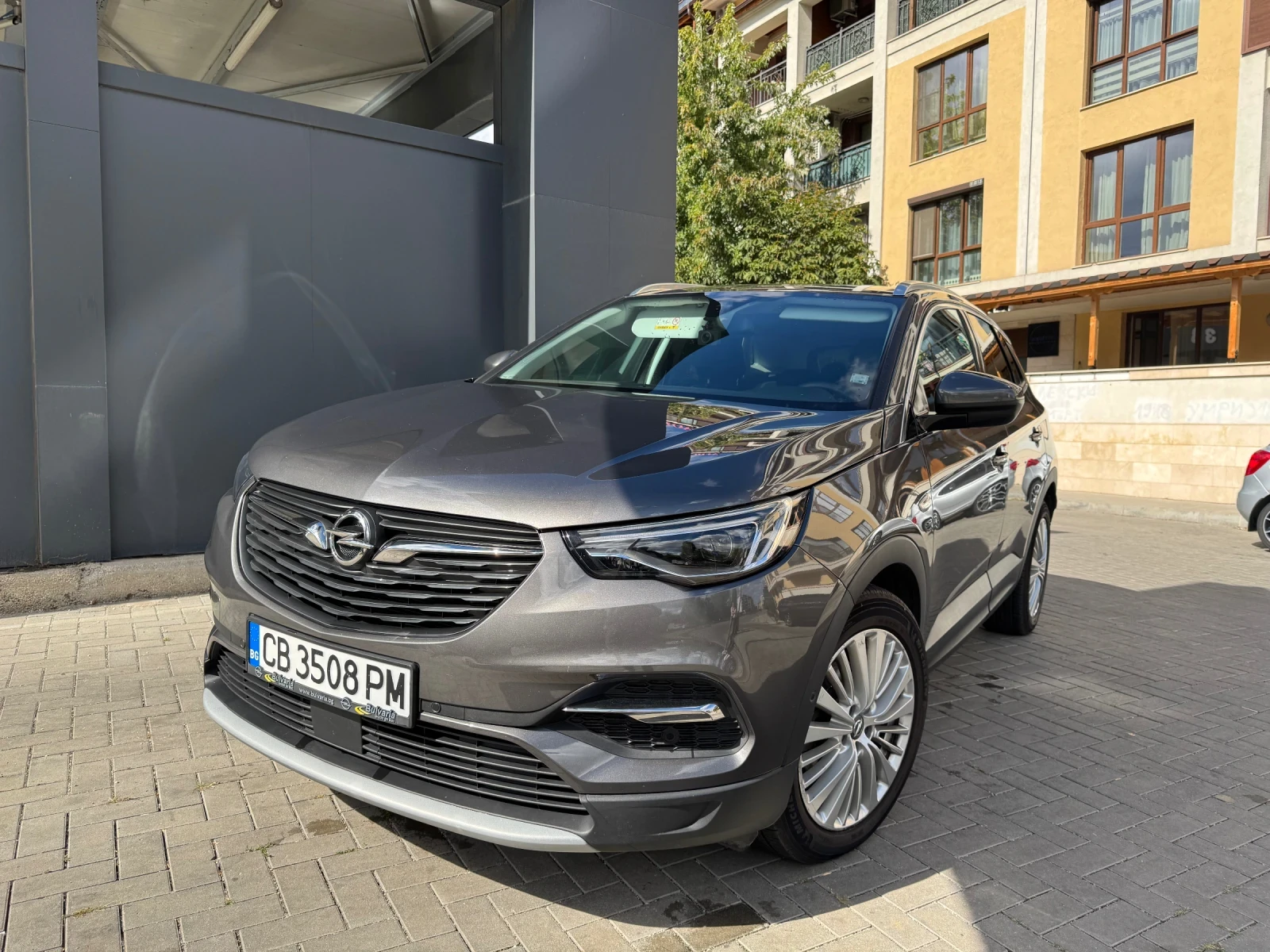 Opel Grandland X Innovation 1.6 turbo 