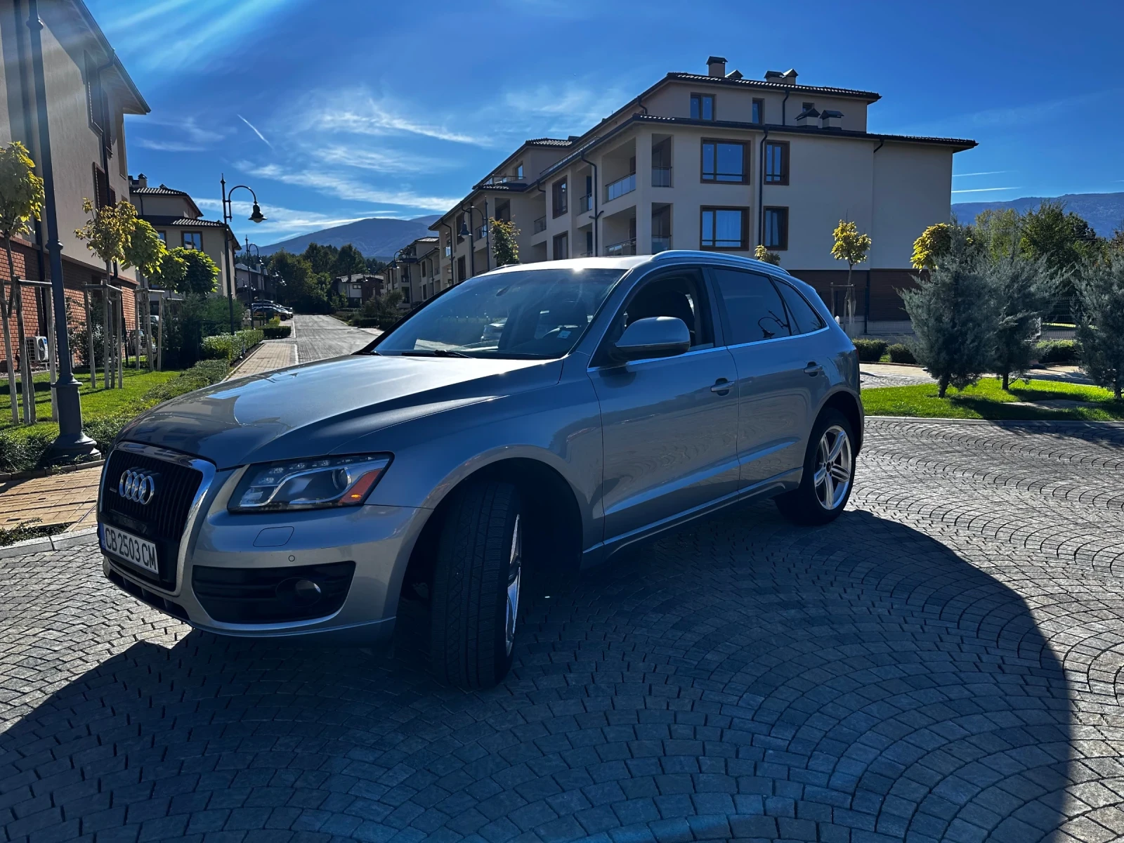 Audi Q5 3.2 FSI, снимка 6 - Автомобили и джипове - 56352456