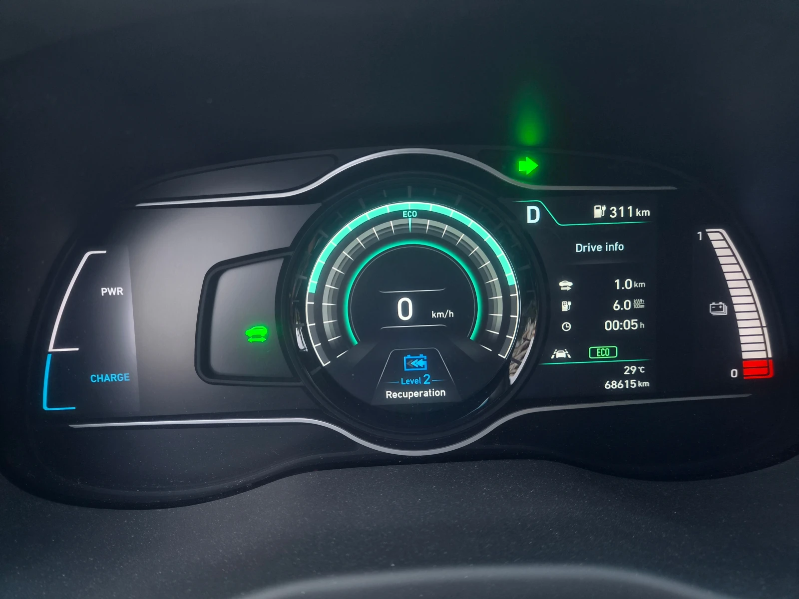 Hyundai Kona, снимка 12 - Автомобили и джипове - 56658101