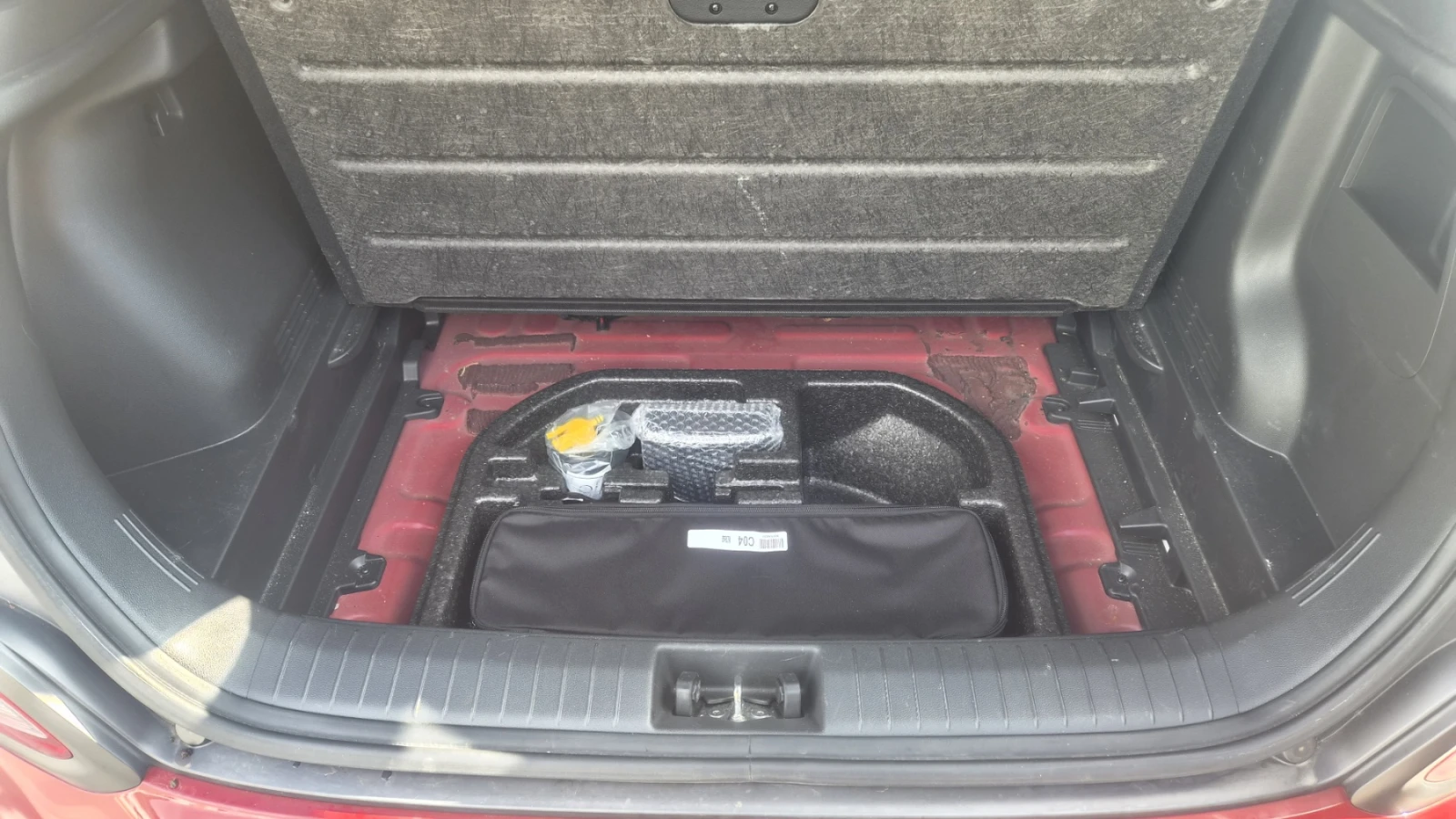 Hyundai Kona, снимка 16 - Автомобили и джипове - 56658101