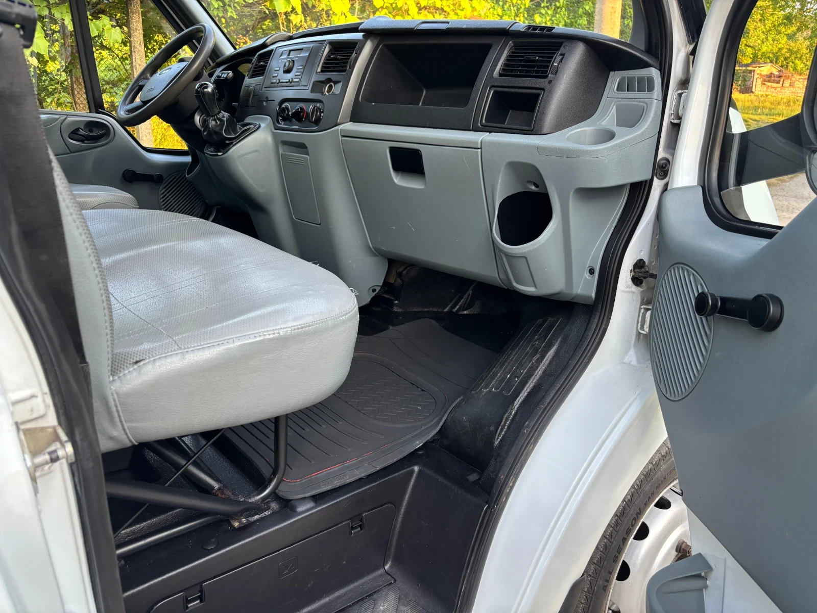 Ford Transit F350 - изображение 6