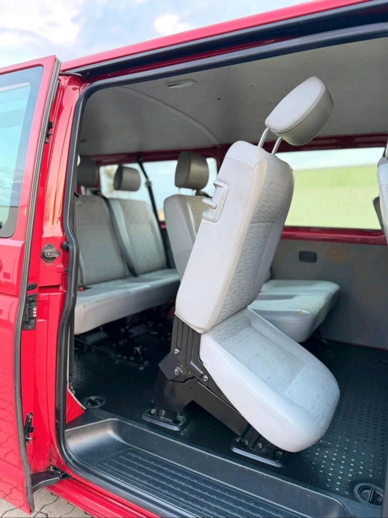 VW T5, снимка 3 - Бусове и автобуси - 54156442