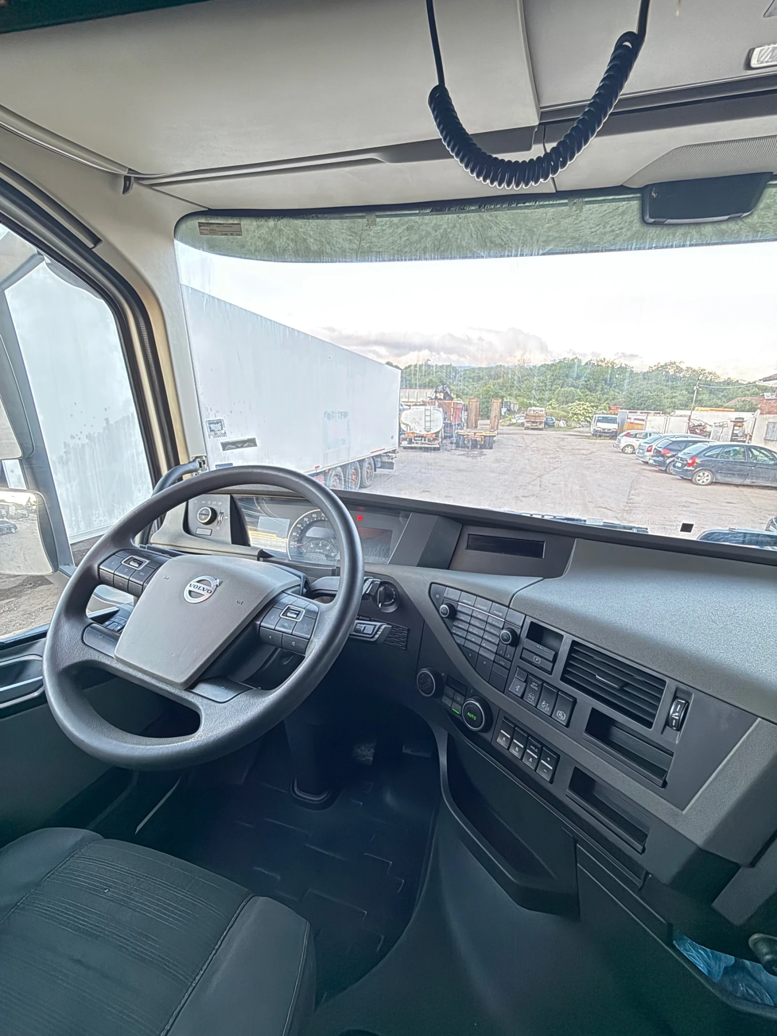 Volvo Fh, снимка 2 - Камиони - 54972593