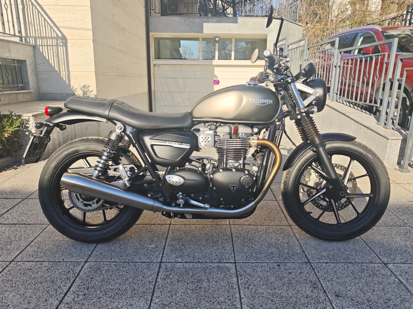 Triumph Bonneville Street Twin 900, снимка 1