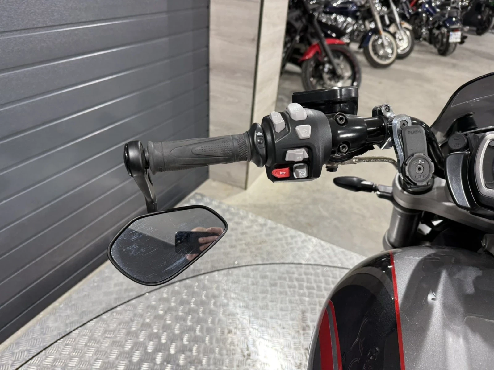 Triumph Rocket ROCKET III GT, снимка 11 - Мотоциклети и мототехника - 54150389