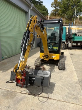 Багер Cat 302 CR, снимка 3