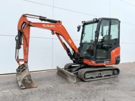      Kubota KX027-4