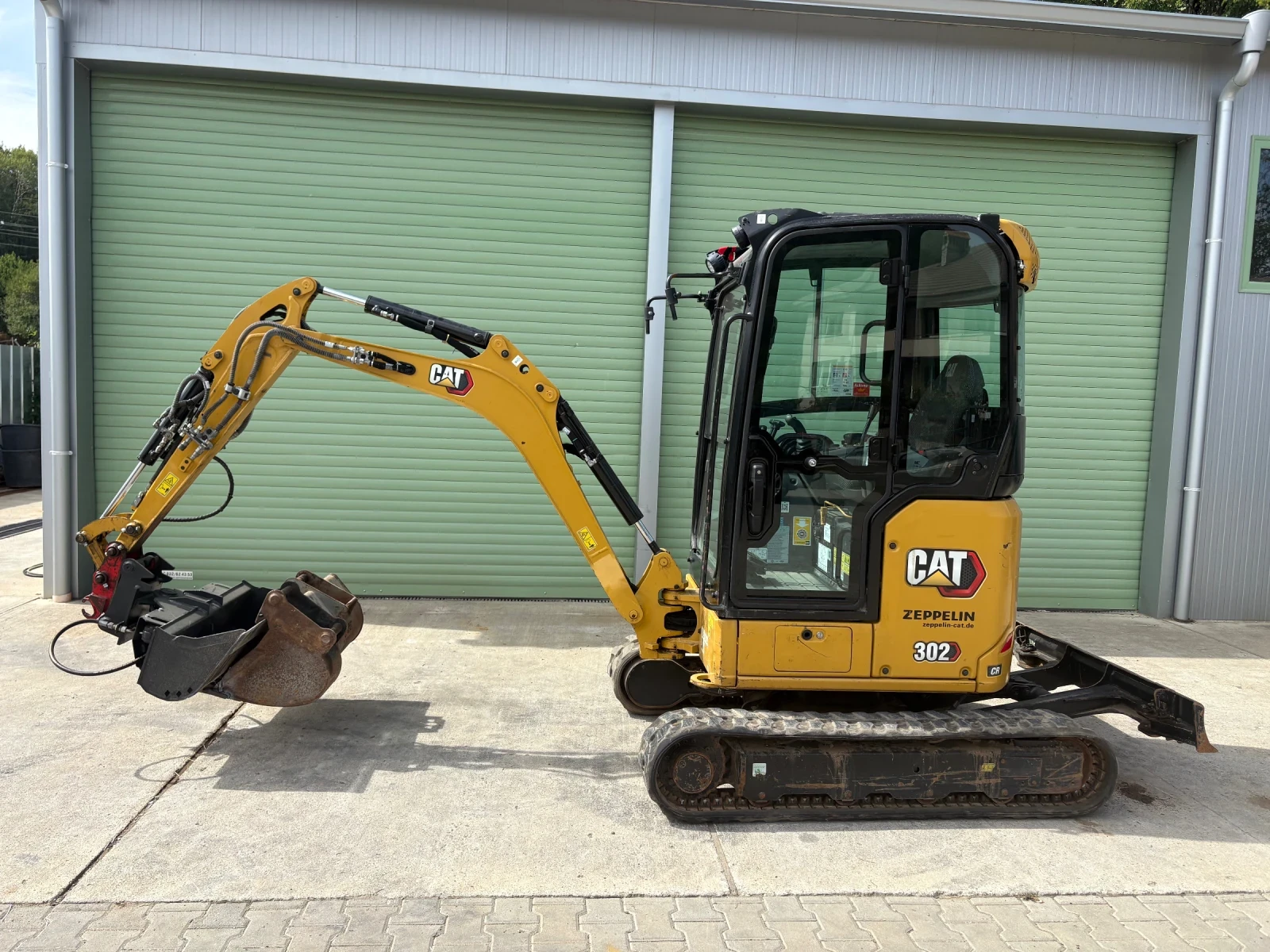 Багер Cat 302 CR
