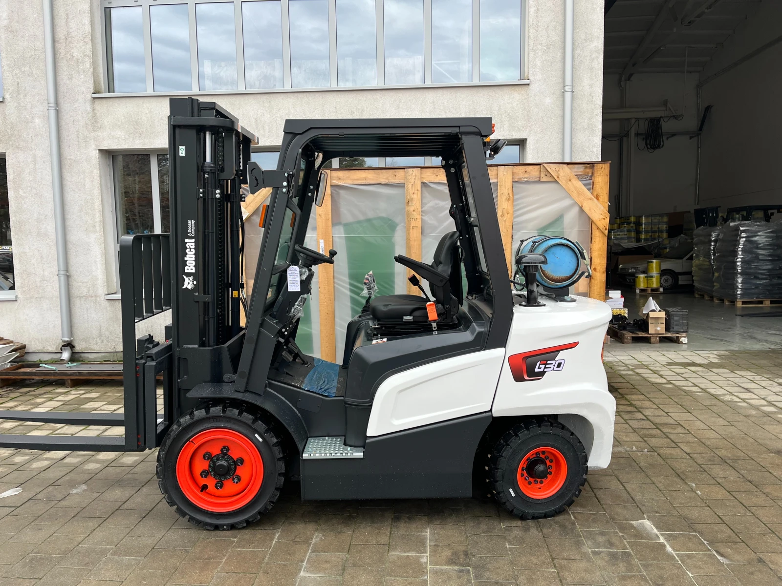 ������� Bobcat G30NXP | Mobile.bg � ����������� 1