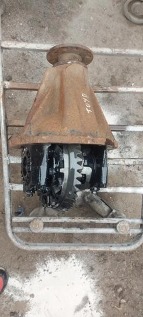 Заден деферинциал  за Toyota Lend Cruiser , снимка 1