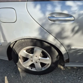 Mercedes-Benz E 220, снимка 7