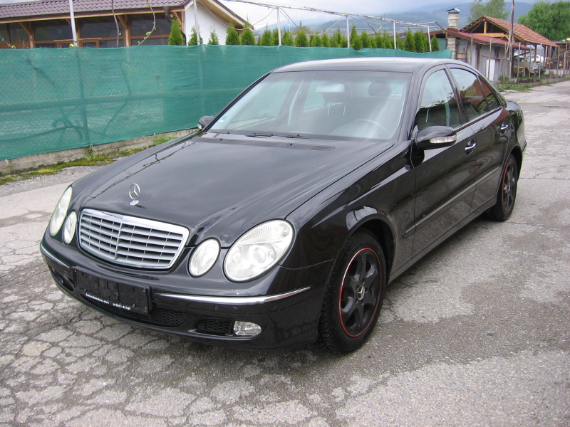 Mercedes-Benz E 200, снимка 2 - Автомобили и джипове - 40587618