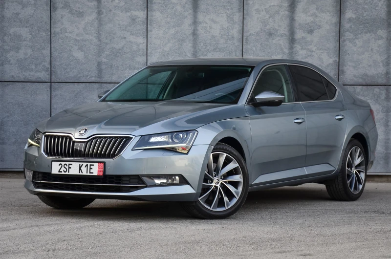 Skoda Superb 2.0 4X4 190 PS, снимка 1 - Автомобили и джипове - 49479345