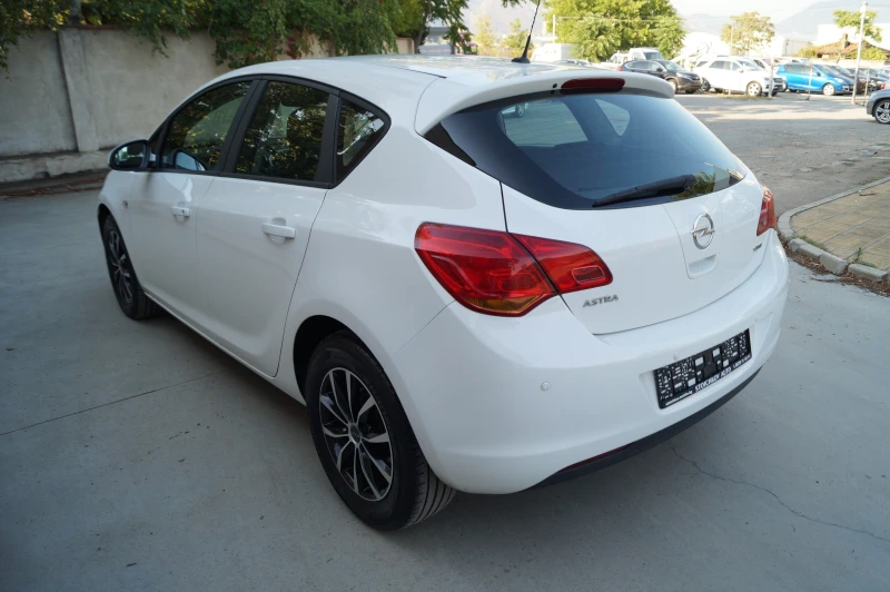 Opel Astra 1.7d, снимка 7 - Автомобили и джипове - 51445775