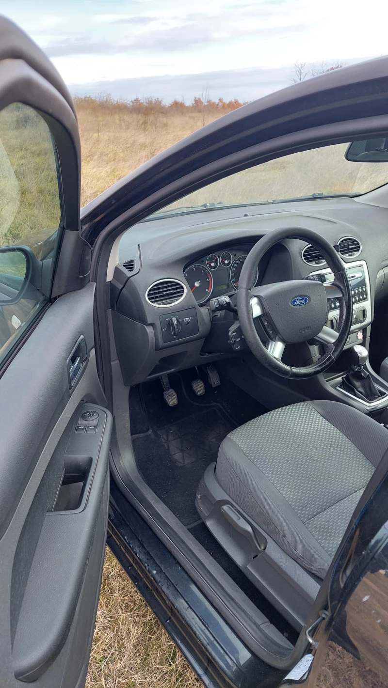 Ford Focus 1.6 TDCI, снимка 7 - Автомобили и джипове - 52325727