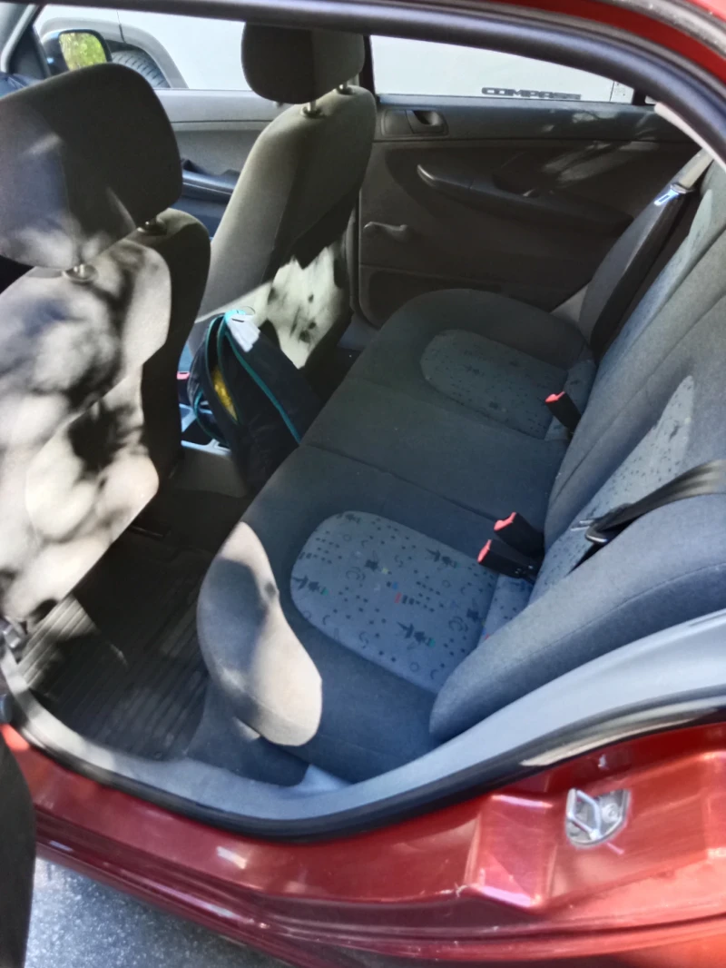 Skoda Fabia 1.4 бензин, снимка 2 - Автомобили и джипове - 52435886