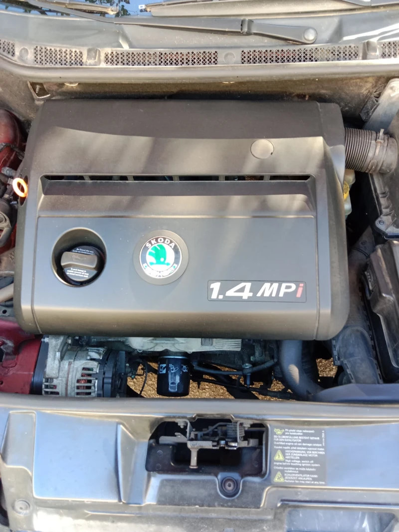 Skoda Fabia 1.4 бензин, снимка 4 - Автомобили и джипове - 52435886