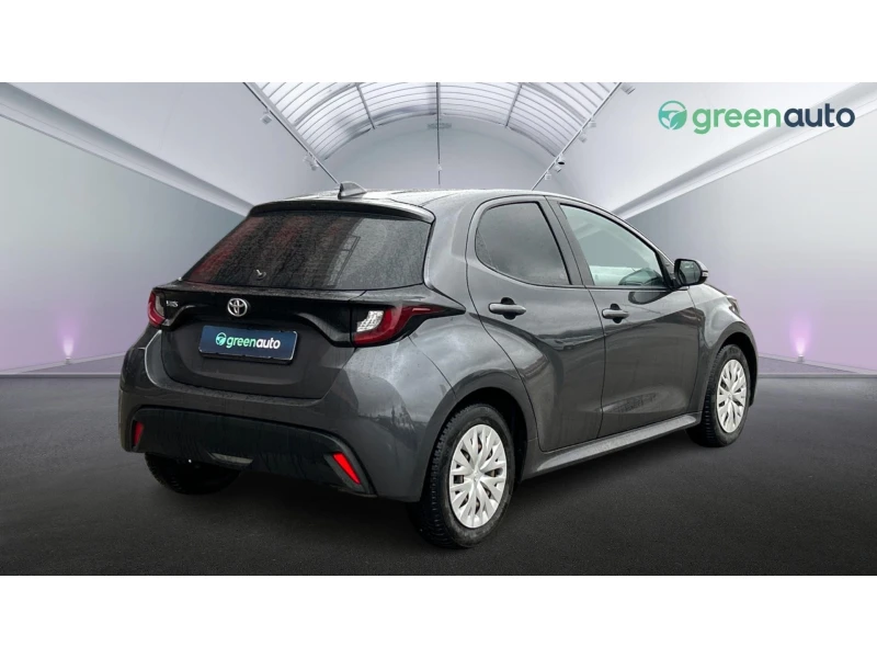 Toyota Yaris 1.5i M/T, Месечна вноска от 344 лв., снимка 7 - Автомобили и джипове - 52938066