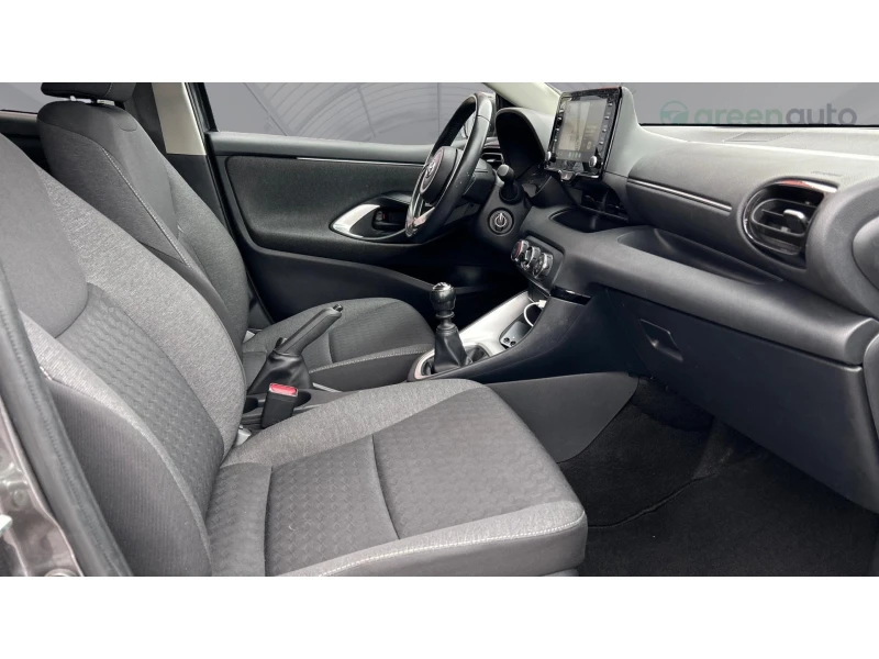 Toyota Yaris 1.5i M/T, Месечна вноска от 344 лв., снимка 9 - Автомобили и джипове - 52938066