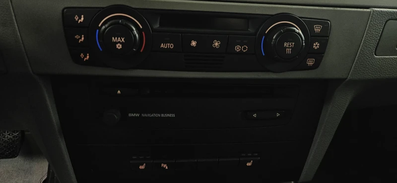 BMW 325 325i ПАНОРАМА/ АВТОМАТ / ГАЗ / ЗАДНО, снимка 15 - Автомобили и джипове - 53097591