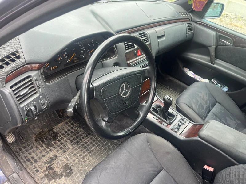 Mercedes-Benz E 250, снимка 6 - Автомобили и джипове - 53238032