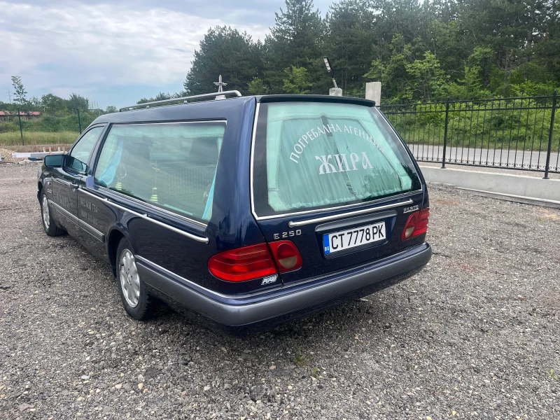 Mercedes-Benz E 250, снимка 3 - Автомобили и джипове - 53238032