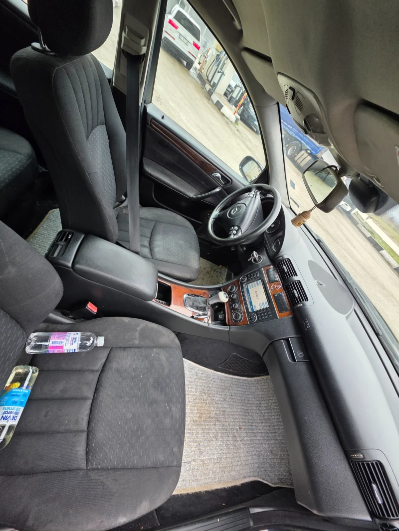 Mercedes-Benz C 220, снимка 10 - Автомобили и джипове - 53293473