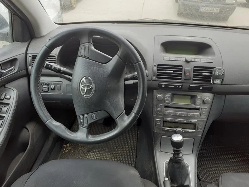 Toyota Avensis 2.2D4D, снимка 6 - Автомобили и джипове - 33128328