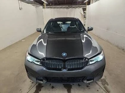 BMW 330 xDrive* АвтоКредит* (ЦЕНА ДО БГ), снимка 2 - Автомобили и джипове - 54042141