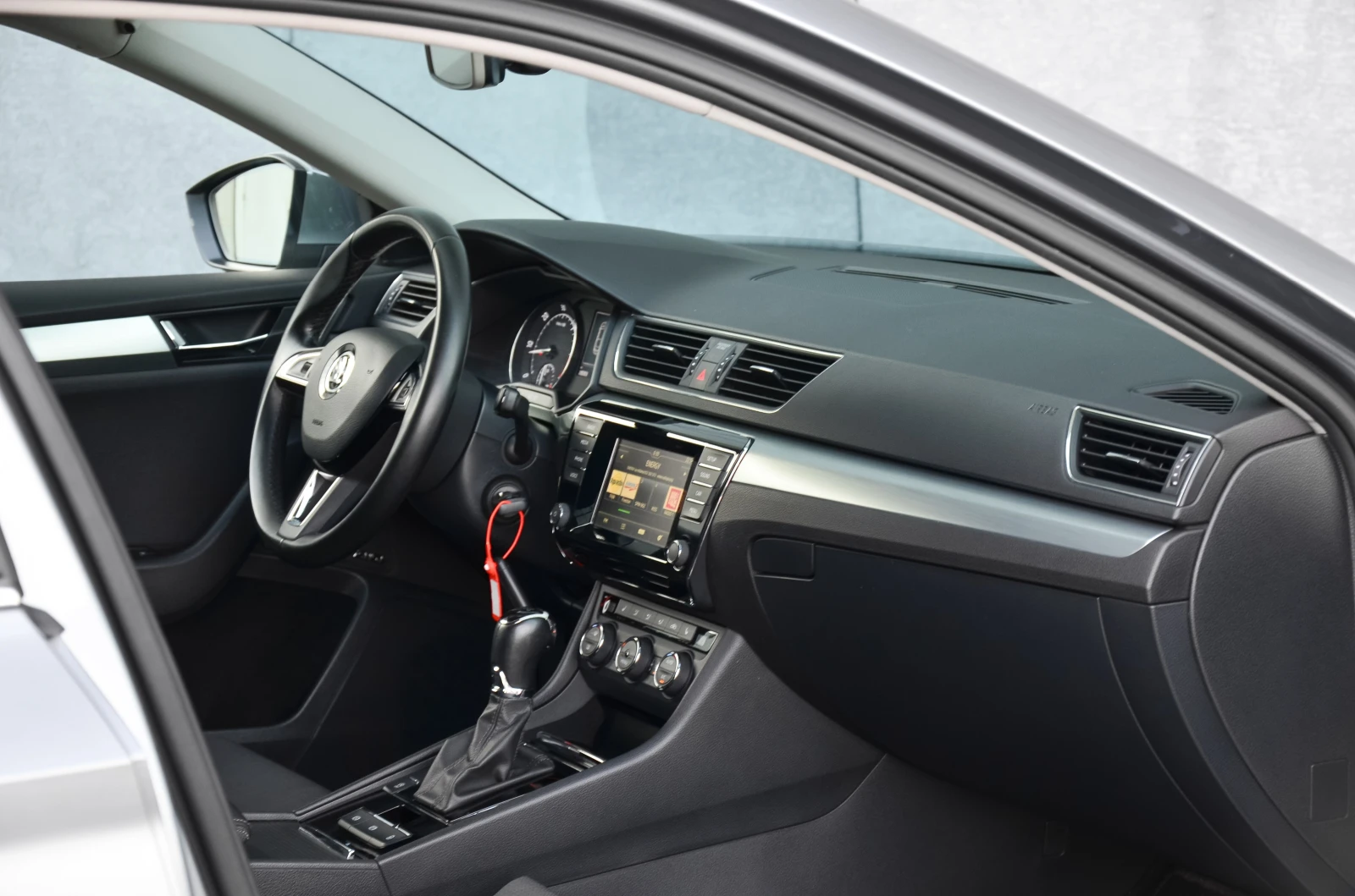 Skoda Superb 2.0 TDI | Mobile.bg   12