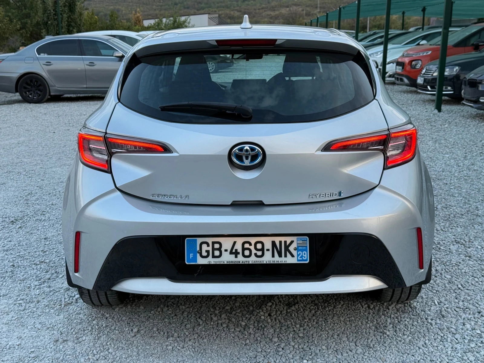 Toyota Corolla 1.8 HYBRID  - изображение 6