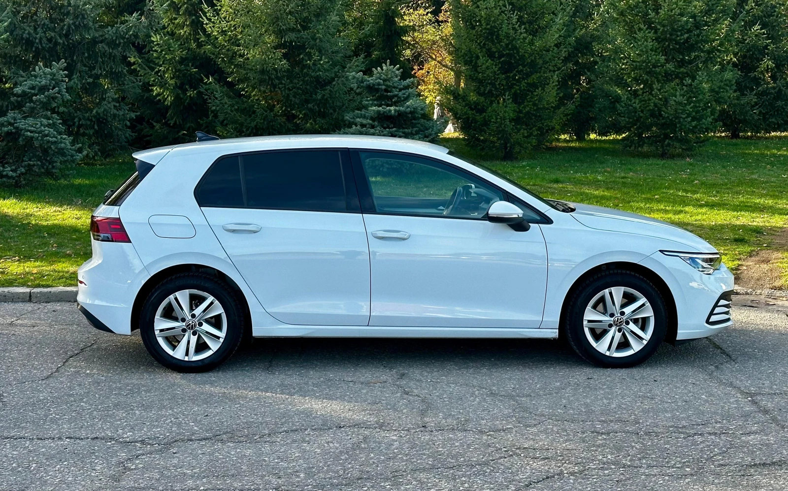 VW Golf 1.5* гаранция* фабричен метан* подгрев* дистроник - изображение 2