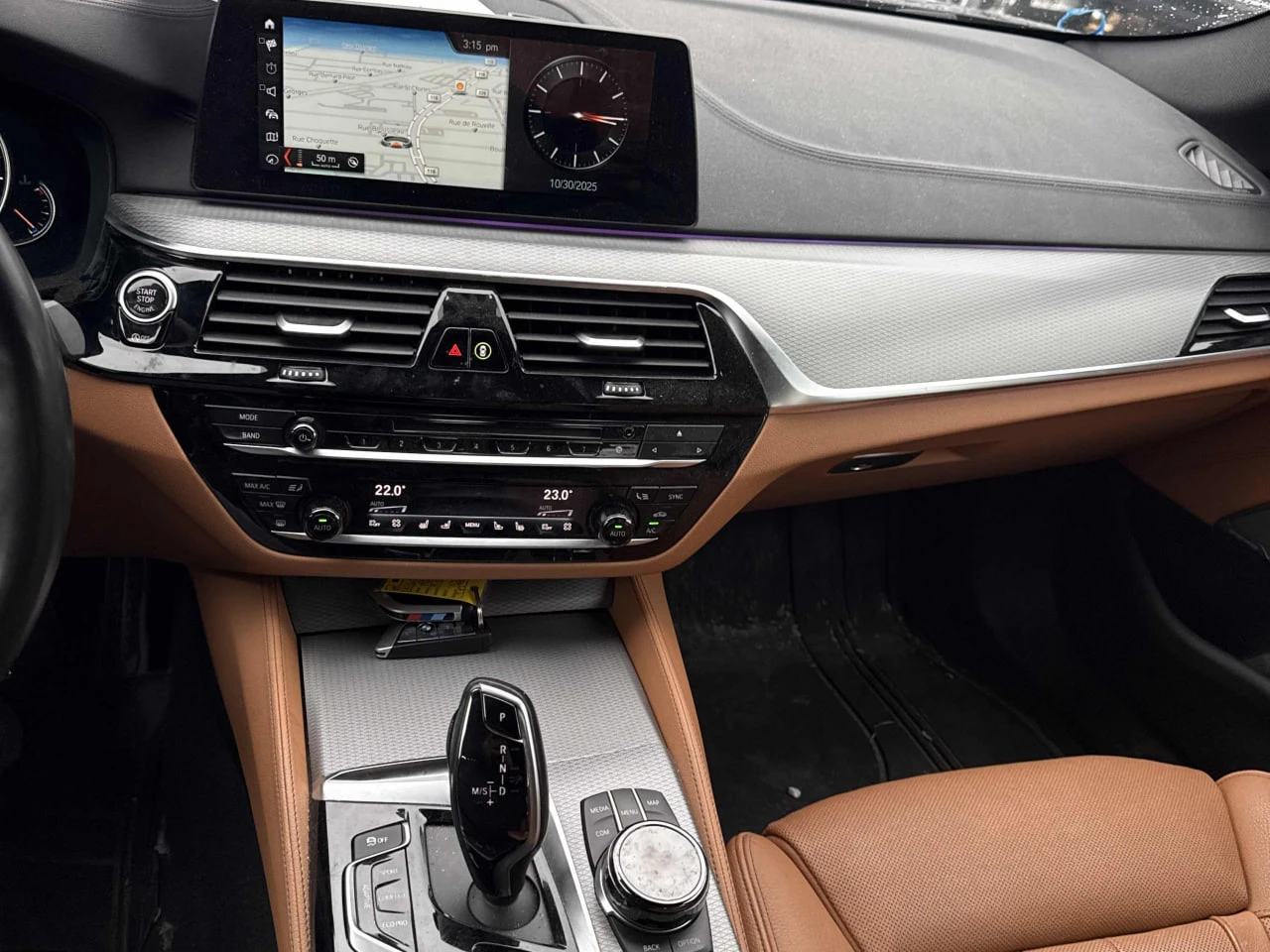 BMW 550 * АВТО КРЕДИТ* ЦЕНА ДО БГ * СЕРВИЗНА ИСТОРИЯ *  - изображение 8